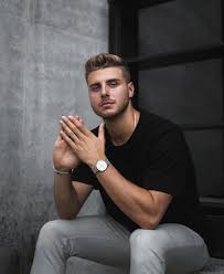anzeige take your time for the things you love w paul hewitt men for me it s shooting on sundays being creative rea paul hewitt men paul hewitt cute guys
