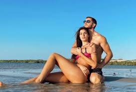 Camila Queiroz celebra aniversário do marido Klebber Toledo: 'O mundo é melhor porque você está nele'