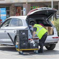 Order groceries pick up in store. Grocery Stores Expand Online Order Pickup Services Lumenal Lighting