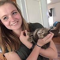 Bee Moo's Instagram, Twitter & Facebook