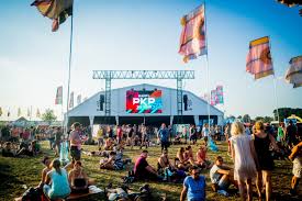 It is held between a dual carriageway in a large enclosure of fields and woodland in the small village of kiewit, just north of hasselt. Pukkelpop Enriching Its 2017 Line Up House Of Frankie