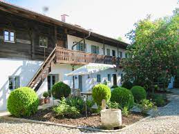 bauernhauser hofe gutshofe in bayern gothier immobilien makler munchen oberbayern