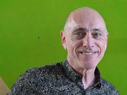 Beim gemeinsamen Tanzen erleben die Seniorinnen Lebensfreude pur