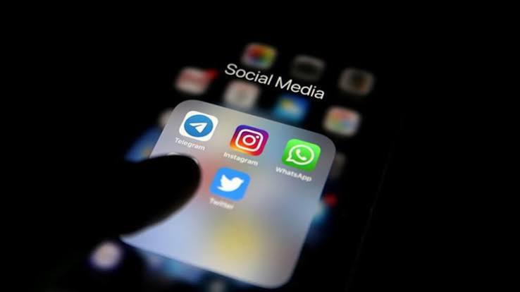 TikTok yasaklandı mı? 15 yaş altına Instagram yasağı geldi mi? Sosyal medya yasağı için tarih belli oldu! 
