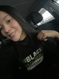 Amanda Sara's Instagram, Twitter & Facebook