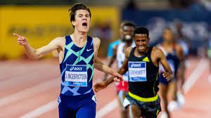 Team ingebrigtsen er en norsk sportsrelatert dokumentarserie som har gått fire sesonger på nrk tv, fra 2016 til 2020.serien følger familien ingebrigtsen fra sandnes, populært kalt «team ingebrigtsen», der tre av de sju barna er friidrettsutøvere innen løping på toppnivå. Die Erstaunlichen Ingebrigtsens Sport Sz De