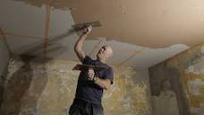 Plastering a ceiling - YouTube