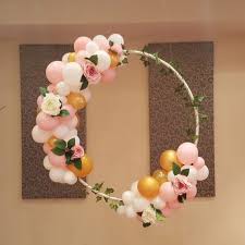 Light up balloon pool decoration diy halloween wreath. Diy Floral Balloon Hula Hoop Wreath Diypartydecorations Diy Balloon Decorations Balloon Decorations Balloon Diy
