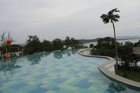 Harga tiket masuk watu cenik hanya sebesar 5.000 idr per orang. 6 Aktivitas Di Obyek Wisata Waduk Gajah Mungkur Halaman All Kompas Com