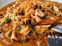 Menu yang ringkas, cepat dimasak dan tiada batasan darjat yang menikmatinya. Char Kuey Teow Seafood Amai Corner Terbaik Di Muar Pekena Dulu Baru Tau Orangmuo My