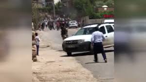 İşte, silopi ile ilgili son durum ve güncel haberler! Sirnak Silopi De Elektrik Dagitim Ekiplerine Engelleme Jandarma Havaya Ates Acti Son Dakika