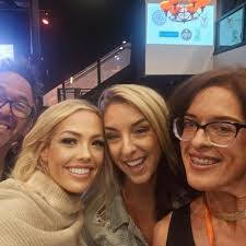 Jessi Wright's Instagram, Twitter & Facebook