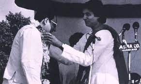 Amitabh Bachchan, Rajiv Gandhi and a tale of two families