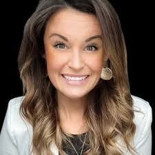 Carol Palmateer's Instagram, Twitter & Facebook