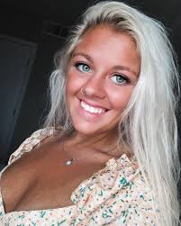 Kaylee Deering's Instagram, Twitter & Facebook