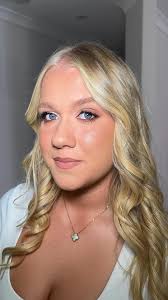 I HAVE NEVER MET THIS CLIENT BEFORE, she came to me for a winged out look  that makes her hooded eyes “less” noticeable. She wasn’t too sure if her  inspo pic she showed me would suit her, but I took ...