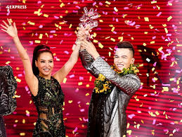 Sau đó, ali hoàng ali hoàng dương chiến thắng giọng hát việt 2017 với sự dẫn dắt của huấn luyện viên thu minh. Ali Hoang DÆ°Æ¡ng La Ai Ä'á»i TÆ° Quan Quan Giá»ng Hat Viá»‡t 2017 35express