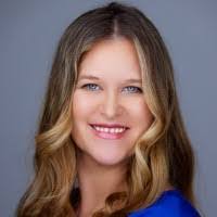 Traci Logan's Instagram, Twitter & Facebook