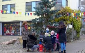 Somit ist es durchaus legitim, schon. Wiesbaden Lebt Wunscht Frohe Weihnachten Wiesbaden Lebt