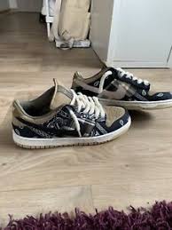 The shoes are priced at $150, also came in an exclusive box featuring the signature nike sb and cactus jack logos. Kwruwdggrlboom
