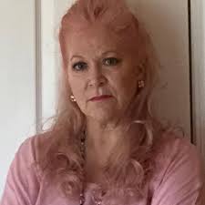 What are the opening hours of Vape and Tobacco Barn?