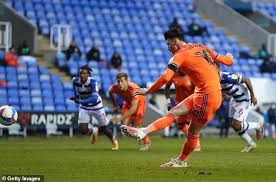 Med stort bandage runt pannan. 1 1 Read Out Cardiff Yakou Meite Scores Dramatic Equalizer At The Last Minute Against Mick Mccarthy Ali2day
