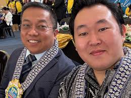 𝗟𝗢𝗢𝗞: 𝗢𝘂𝗿 𝗙𝗶𝗹𝗶𝗽𝗶𝗻𝗼 𝗖𝗼𝗺𝗺𝘂𝗻𝗶𝘁𝘆 𝗣𝗿𝗲𝘀𝗶𝗱𝗲𝗻𝘁  𝗘𝗿𝗶𝗰𝘀𝗼𝗻 𝗥𝗲𝘆𝗲𝘀 𝗮𝘁𝘁𝗲𝗻𝗱𝗲𝗱 𝘁𝗵𝗲 𝟭𝟳𝘁𝗵 𝗙𝗼𝘂𝗻𝗱𝗶𝗻𝗴  𝗔𝗻𝗻𝗶𝘃𝗲𝗿𝘀𝗮𝗿𝘆 𝗼𝗳 The Philippine School, Al Muhaisnah 2, Dubai!  𝗜𝘁'𝘀 𝗶𝗻𝘀𝗽𝗶𝗿𝗶𝗻𝗴 ...