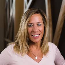 Sue Petersen's Instagram, Twitter & Facebook