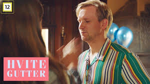 Hvite gutter leo møter eksen i stolheisen dplay norge. Hvite Gutter Nar Begge Kjaerestene Motes Discovery Norge Youtube