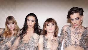 I måneskin sono un gruppo pop rock italiano originario di roma e composto da damiano david (voce), victoria de angelis (basso), thomas raggi (chitarra) ed ethan torchio. Maneskin Nuova Accusa Di Plagio Dalla Band Napoletana Nebra La Repubblica