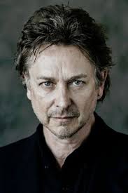 Owen Dennis : biographie, filmographie, photos & vidéos