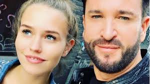 Vor einigen tagen hochzeit mit seiner laura müller und heute feiert er unter der sonne in florida seinen 48. Michael Wendler Freundin Laura Trifft Seine Mutti Neue Hochzeitsgeruchte Stars