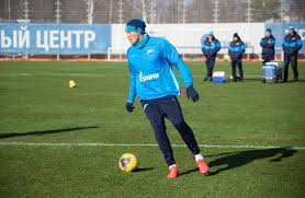 Дзюба поздравил слуцкого с юбилеем. Artem Dzyuba Mne Ploho Bez Futbola Ya Kajfuyu Ot Trenirovok Ne Mogu Bez Igr Novosti Na Oficialnom Sajte Fk Zenit