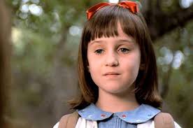 Mara wilson began her acting career appearing in commercials for lunchables, texaco, bank of america, and marshall's. Matilda Veja Como Esta A Atriz Mara Wilson Nos Dias De Hoje Nsc Total