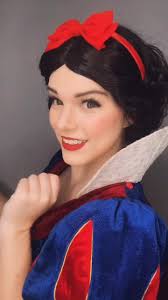 Looking for new accounts to follow! Tag your favorite Disney cosplayer in  the comments! #snowwhite #somedaymyprincewillcome #disney #disneycosplay