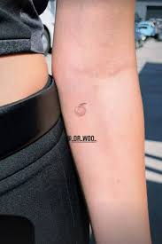 Canadian singer justin bieber is arguably one of the most popular persons on earth. Hailey Bieber S Matching Tattoo With Justin Bieber