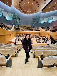 Angela Gheorghiu Angelagheorghiu Twitter Sanat kariyerine 1992 yılında başlayan angela gheorghiu, dünyanın dört bir yanında verdiği konserler ve operalarla müzik eleştirmenleri. angela gheorghiu angelagheorghiu
