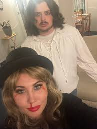 Dixie has a new boyfriend. Albert Spine Stein.