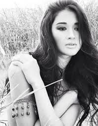 Mỹ nam Thái Nadech bị nghi hẹn hò bí mật với người mẫu