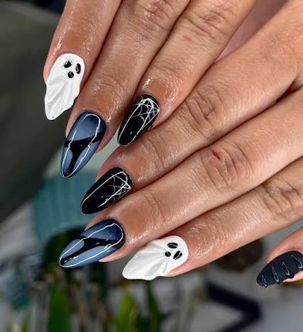 The Ghost …. How's cute 👻 #ranchocucamonga #losangelesnails  #instagramnails #nailsbytrinnie #halloween #spookynails #nailsartist #nails