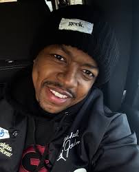 G2HoopsPodcast Ep:3 Mr. Yankee aka Ron Goldstein is available now. From  partying with #MickJagger in Jamaica to owning one of the worlds best  memorabilia collections, Ron shares some amazing stories. Join us