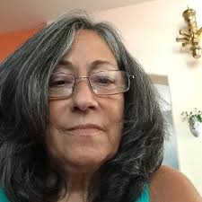 Yes they do they deserve to be loved like we do they are like us I love my  dog he means the world to me 🐶🐾🦴🤗😊❤️