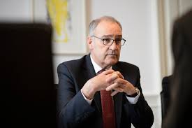 C'est la question posée dans la «sonntagszeitung» du jour. Parmelin Und Die Zerstorung Der Schweiz Nzz