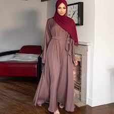 Style however you want, add little trinkets or accessorise accordingly, better yet match it up with headgear such as a burka or sheila. Latest Abaya Style And Designs In Pakistan 2021 Khan El Khalili Bazzar