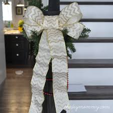 Bring christmas cheer to your entire family by placing an awesome bow of your creation on top of the tree. Make Diy Wired Ribbon Bows The Diy Mommy