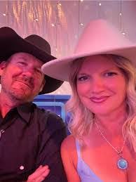 Andre Ebert's Instagram, Twitter & Facebook