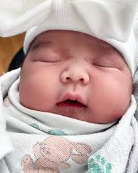 Isabella Travis's Instagram, Twitter & Facebook