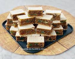 Orez cu dulceata de visine. Prajitura Cu Foi De Napolitana Nuca Si Rahat BunÄtÄÈi Din BucÄtÄria GicuÈei