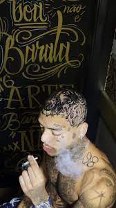 Kevin nascimento bueno, de 23 anos, mais conhecido como mc kevin, faleceu após cair do 5º andar de um hotel na orla da barra da tijuca, na zona oeste do rio, na noite do. Tatuagem Do Mc Kevin Video Em 2021 Tatuagem Tatuagem Masculina Antebraco Tatuagem Do Diabo