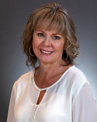 Tracy Robertshaw's Instagram, Twitter & Facebook